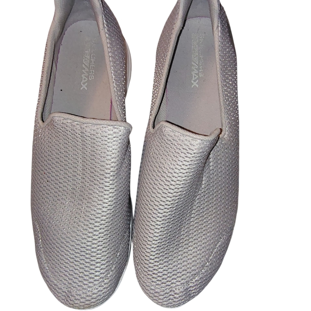 Skechers Go Walk Women's Size 11 Grey Textured Women's Slip-On Shoes